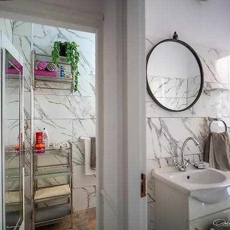 Urban Loft Ciudad Alta Apartment *